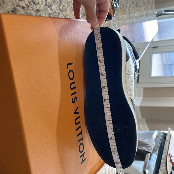 Louis Vuitton high top sneakers - Picture 8 of 8